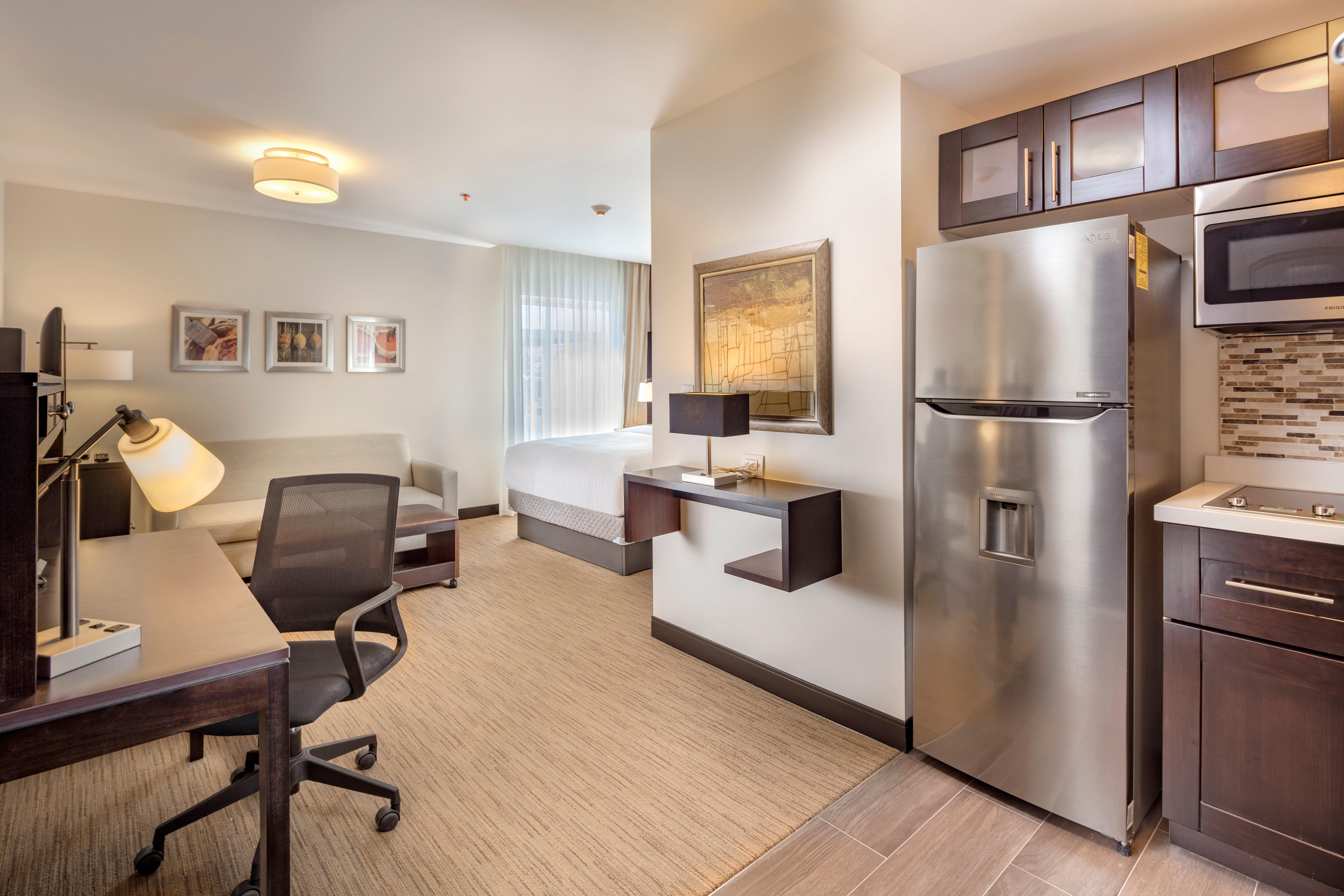 Staybridge Suites Silao By Ihg Extérieur photo
