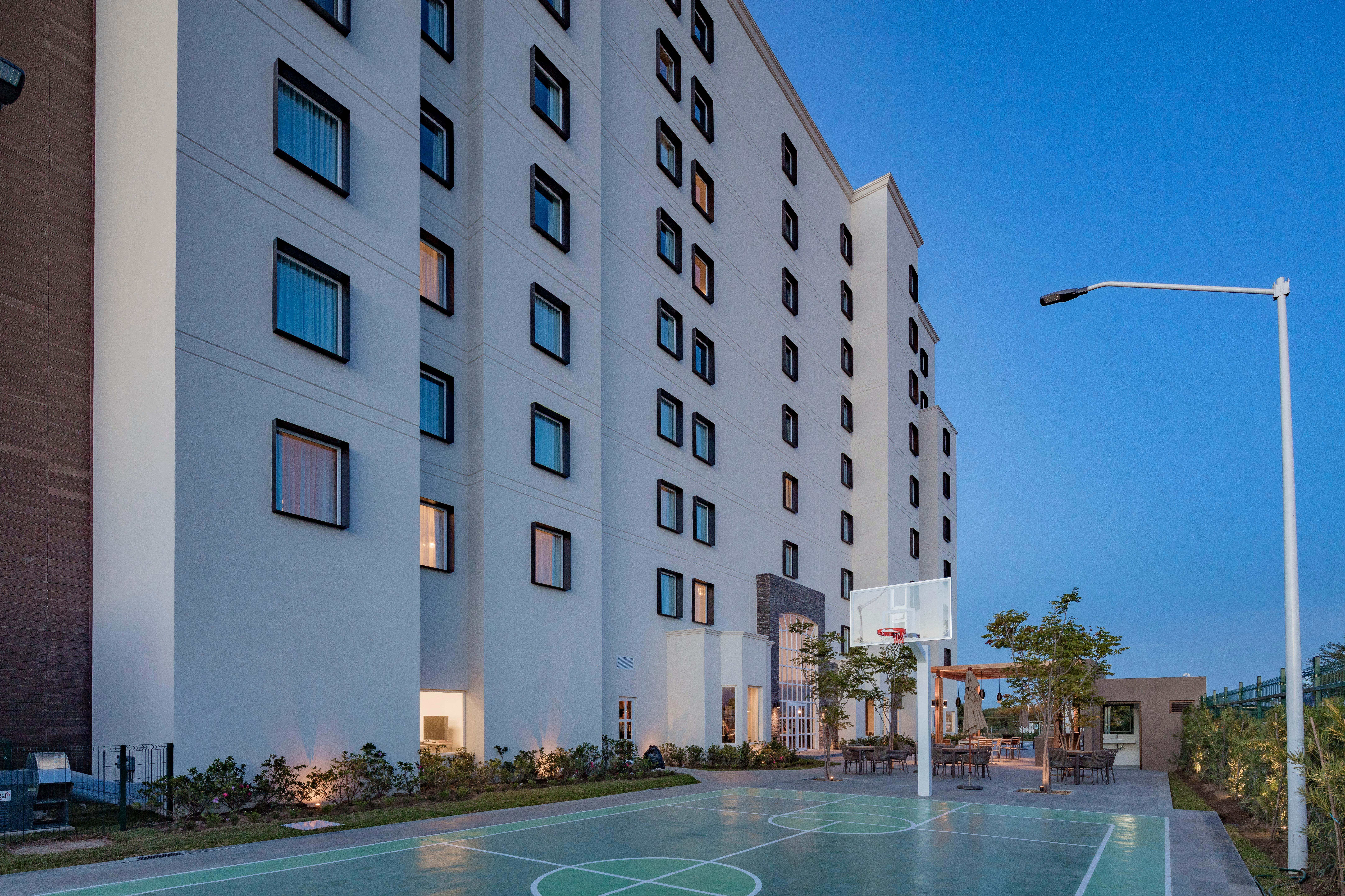 Staybridge Suites Silao By Ihg Extérieur photo
