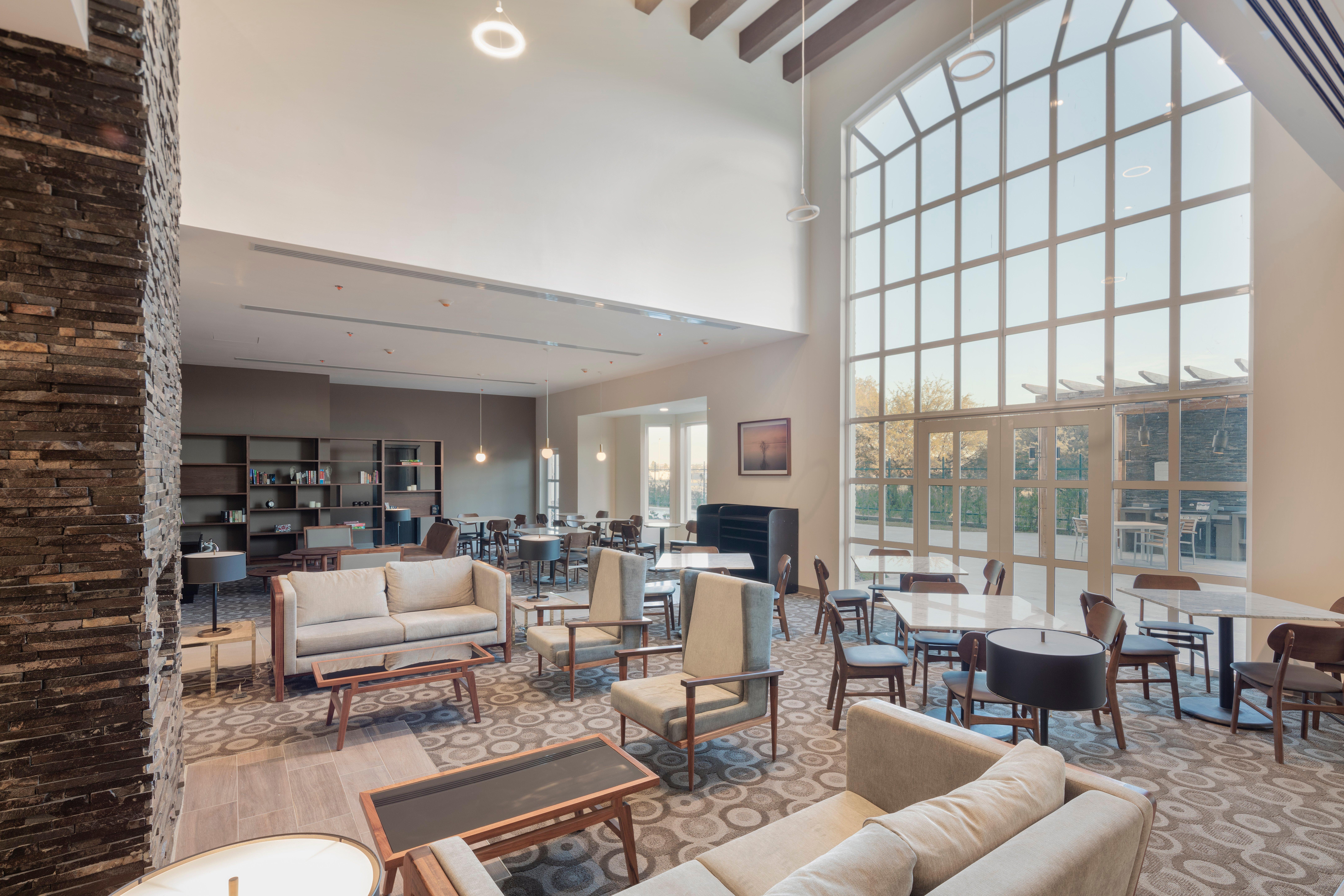 Staybridge Suites Silao By Ihg Extérieur photo